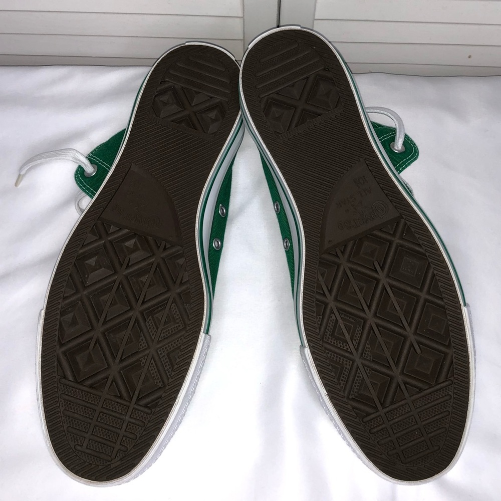 Green Chuck Taylor Converse High Tops, 10.5 M - Picture 8 of 8